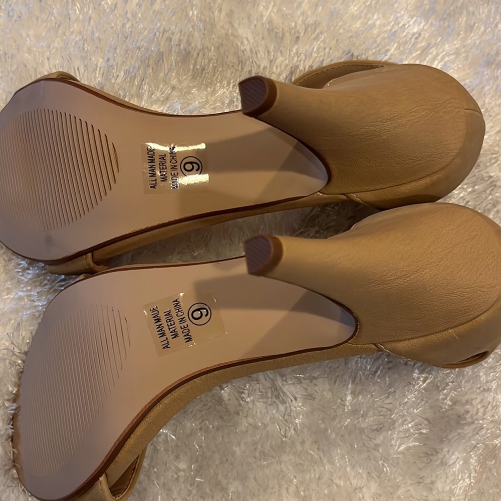 D Shoes - Picture 6 of 6